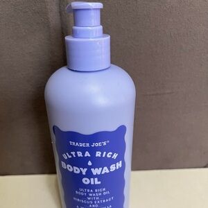 Trader Joe's Ultra Rich Body Wash Oil - Purple
